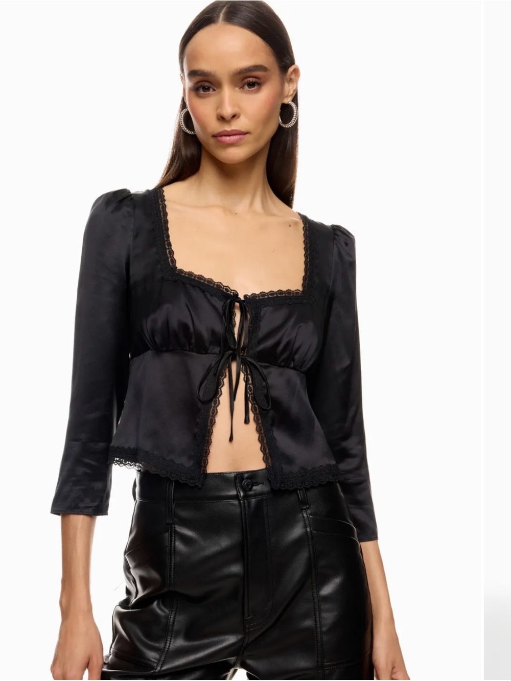 NWT Reformation Lucinda Silk Top Black - Size 0 
Sold out and gorgeous